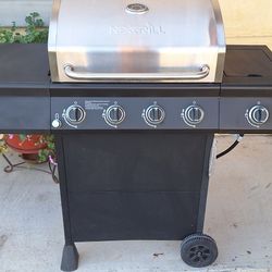 Bbq Grill Like New 