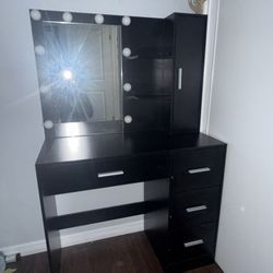 Vanity (w/ Lights)