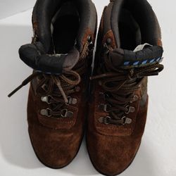 Hi-Tec Suede Boots Size 7 Brown 