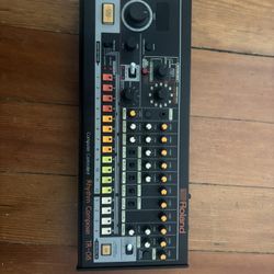 Roland TR-08 Rhythm Composer 