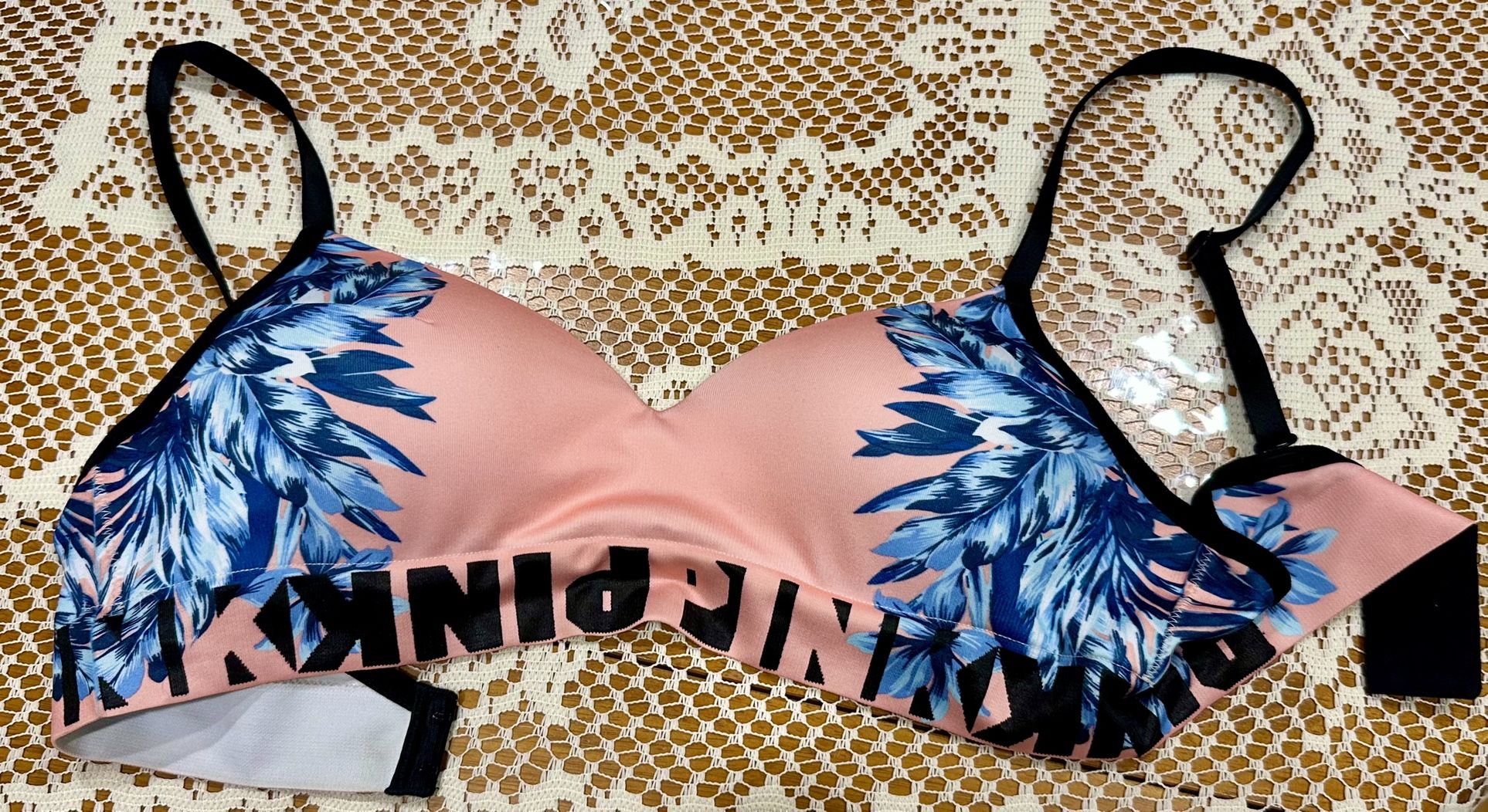 New! Victorias Secret Lightly Padded Bra(Size M)