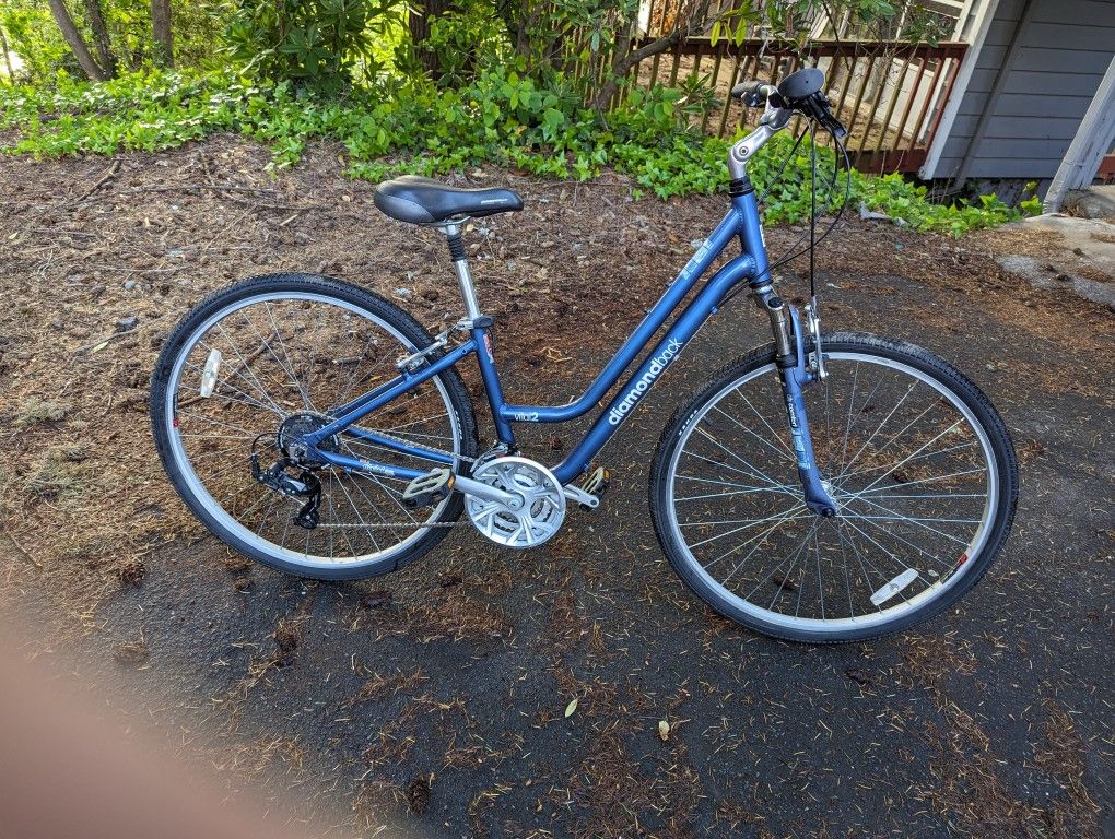 Diamondback Vital 2 Devine 21 Speed Women's Step Through Hybrid Bicycle 