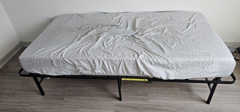 Twin Mattress And Sheetset