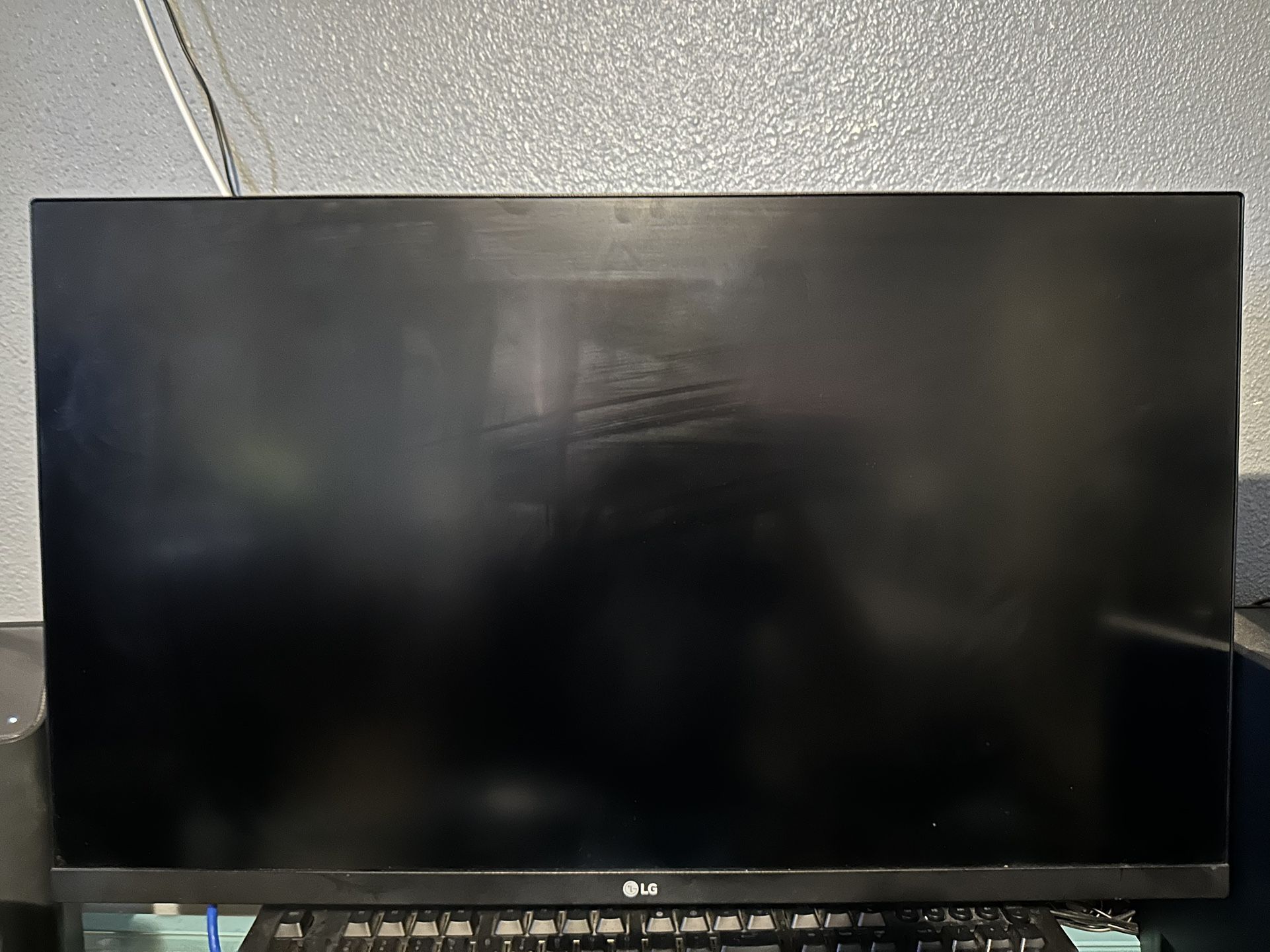 LG 27” Monitor FHD 75HZ