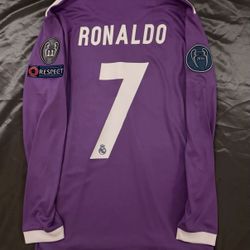 Ronaldo #7 Real Madrid 2017 Retro Kit Size S