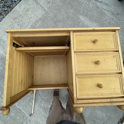 Solid Wood Desk W/Hutch