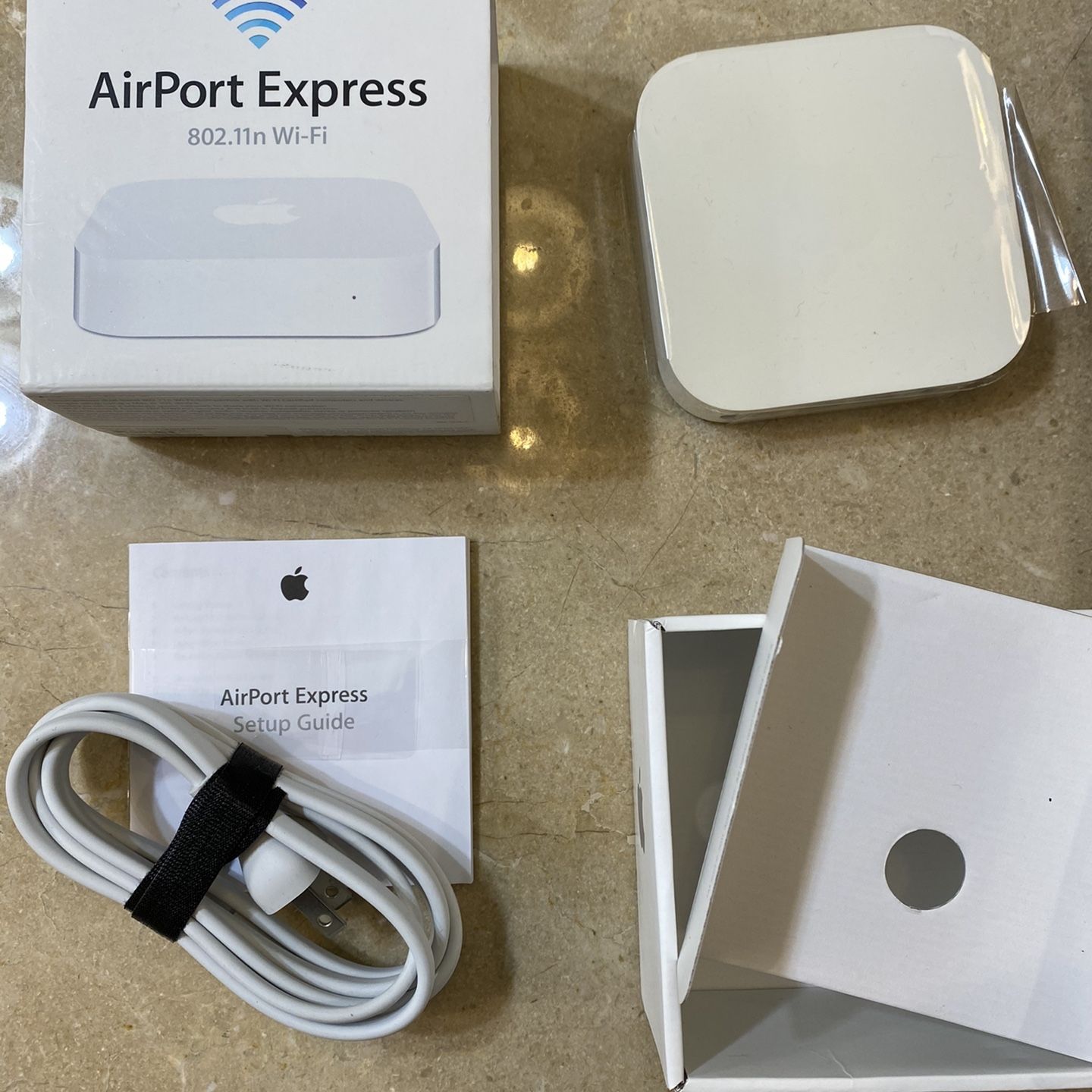 Apple AirPort Express 600 Mbps Wireless N Router MC414LL/A