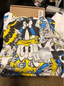 Donald Duck T shirt men’s Large