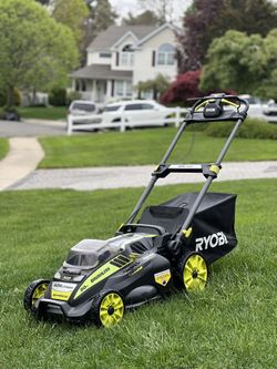 Ryobi. 20" 40-Volt  Cordless Battery Self Propelled Lawnmower with 5.0 battery and charger