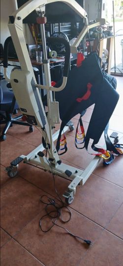 Patient Lift Electric Foldable Hydraulic Body Transfer for Home Use Seniors Free-Assembly Heavy-Duty, Battery-Powered with Low Base, 400lb Weight Capa