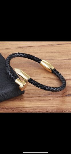 Genuine leather men’s bracelet stainless steel With magnet clips