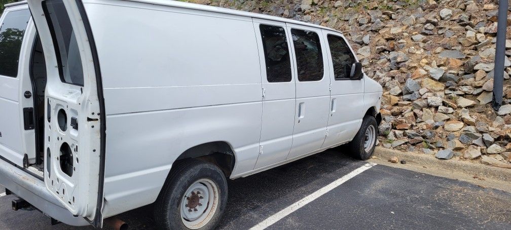 Ford Econoline E250 for parts or rebuild