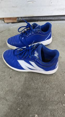 Youth Size 2.5 New Balance Baseball/Softball Cleats