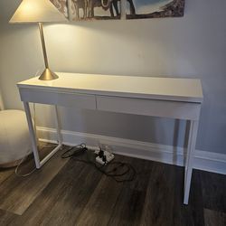 Ikea Besta Burs Desk - GREAT CONDITION
