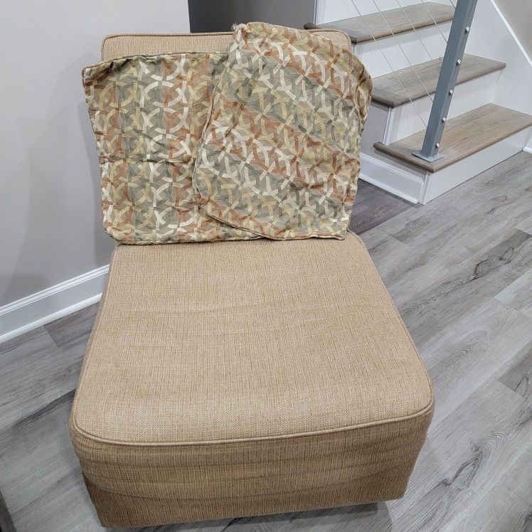 Brown/beige Living Room Or Lounge Chair