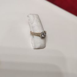 Engagement Ring 3/4 Karat Halo Cut 18k Yellow Gold