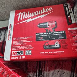 M18 Compact Brushless 1/2 Drill Driver Kit