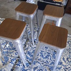 4 HEAVY DUTY BAR STOOLS