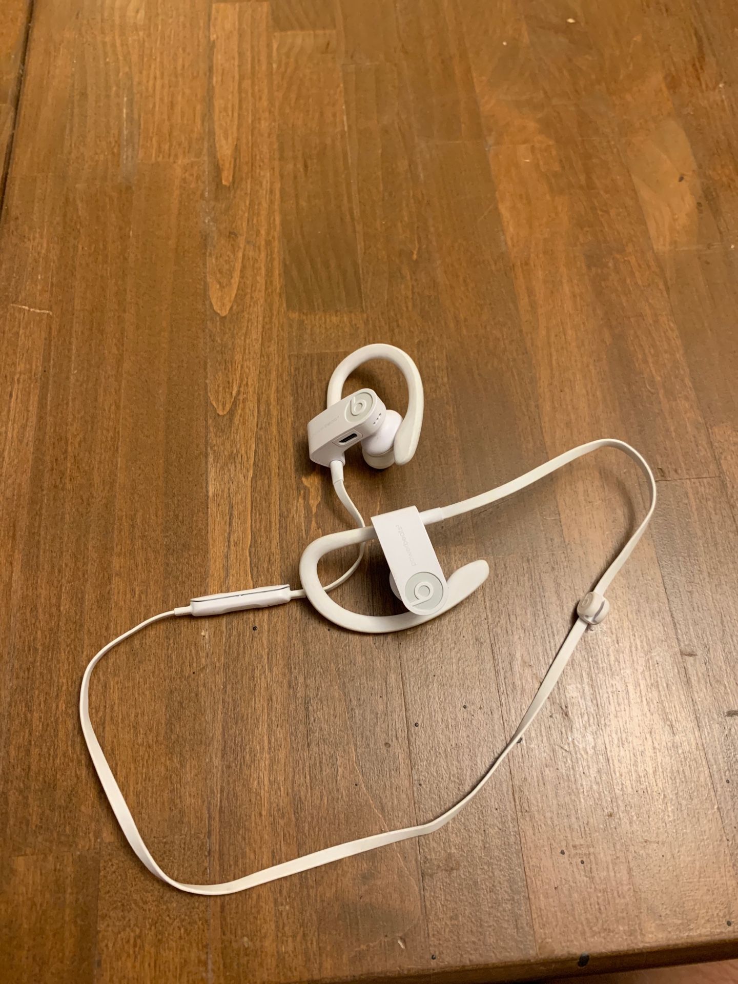 Powerbeats 3 great condition