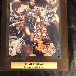 Signed Isiah Thomas Plaque - Pistons