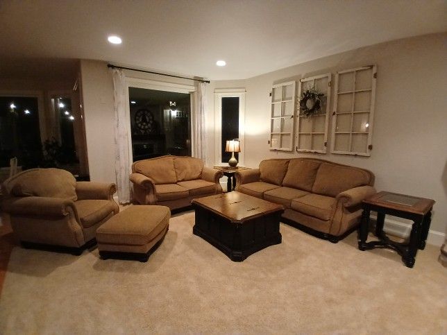 Furniture Set - 7 Piece