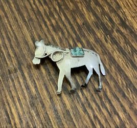 Columbian pack mule carrying raw emerald stones, 900 silver, folk art, vintage brooch