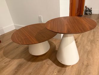 Modern Round Nesting Side Tables with Walnut Tops – Set of 2