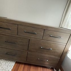 Bedroom Furniture Set