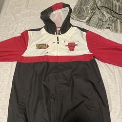 BRAND NEW MITCHELL & NESS WINDBREAKER 1996 NBA FINALS THEMED