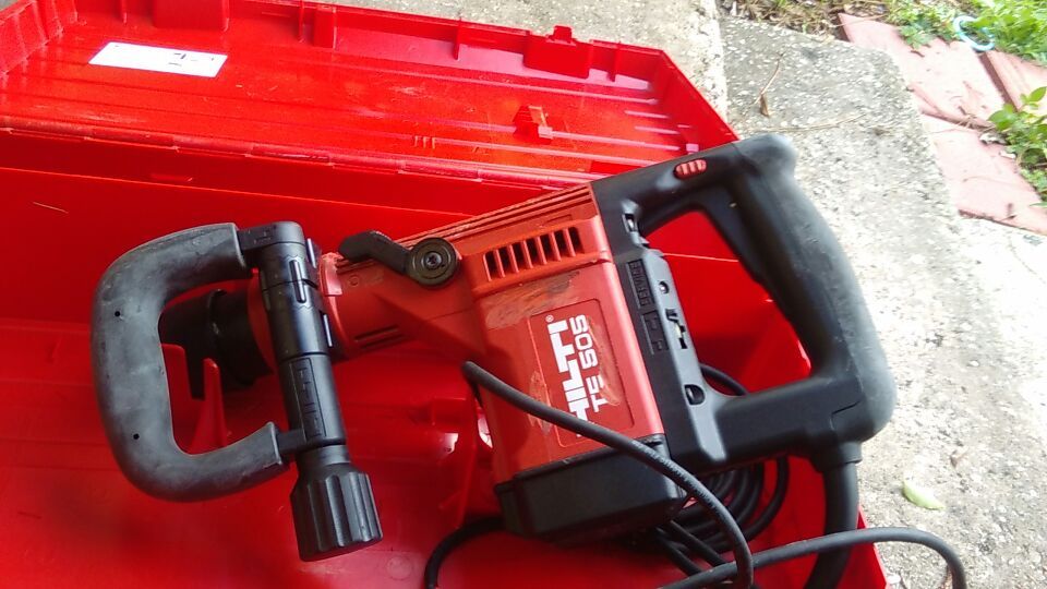 Hilti chipping hammer 505 model