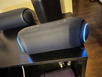 LG XBOOM GO PL7 Bluetooth Speaker Portable 