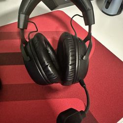 HyperX Cloud III Wireless Gaming Headset (for PC, PS5, PS4)