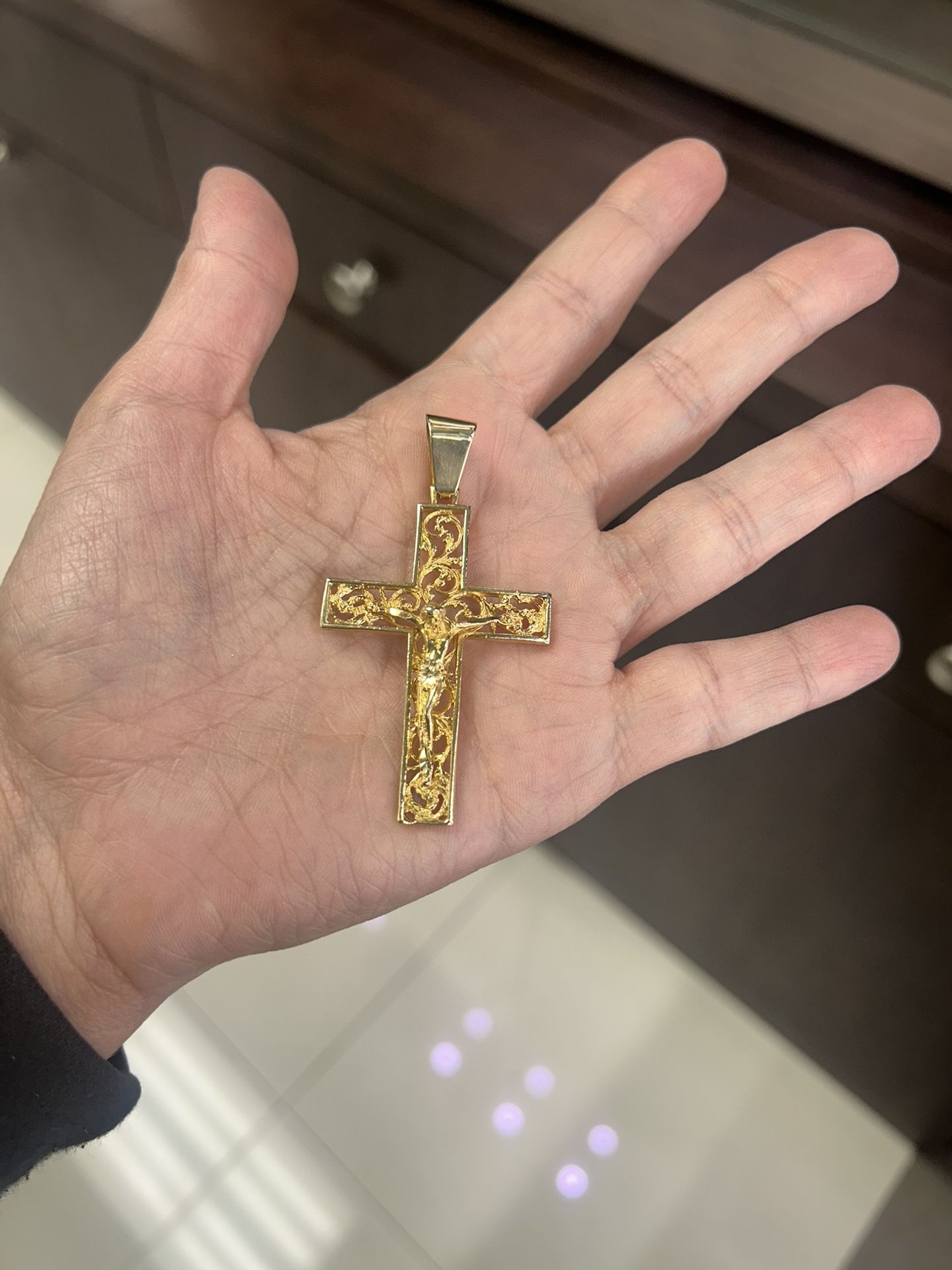 Pendant Yellow Gold 14k. Crucifix