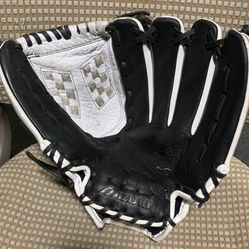 Mizuno GSP1251F2WH 12.5” fast pitch right hand throw full grain leather baseball glove mitt