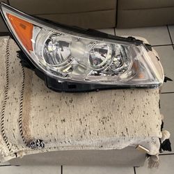 2010-13 Buick Lacrosse Passenger side Headlight
