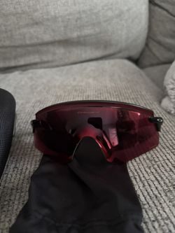 Oakley Sunglasses – Like New 😎