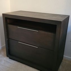 Oxford Queen Bedroom Set – $50, Must Go This Week