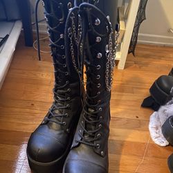 Demonias Boots 