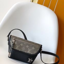 Mini handbag ingenuity stitched traditional leather