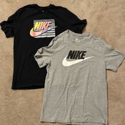 2 Medium Nike T-shirts