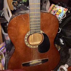 Rogue Instruments Vintage Guitar