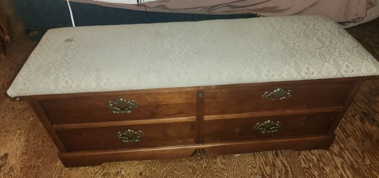 Lane cedar hope chest