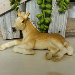 Schleich 2005 RETIRED Potra Haflinger Laying Foal
