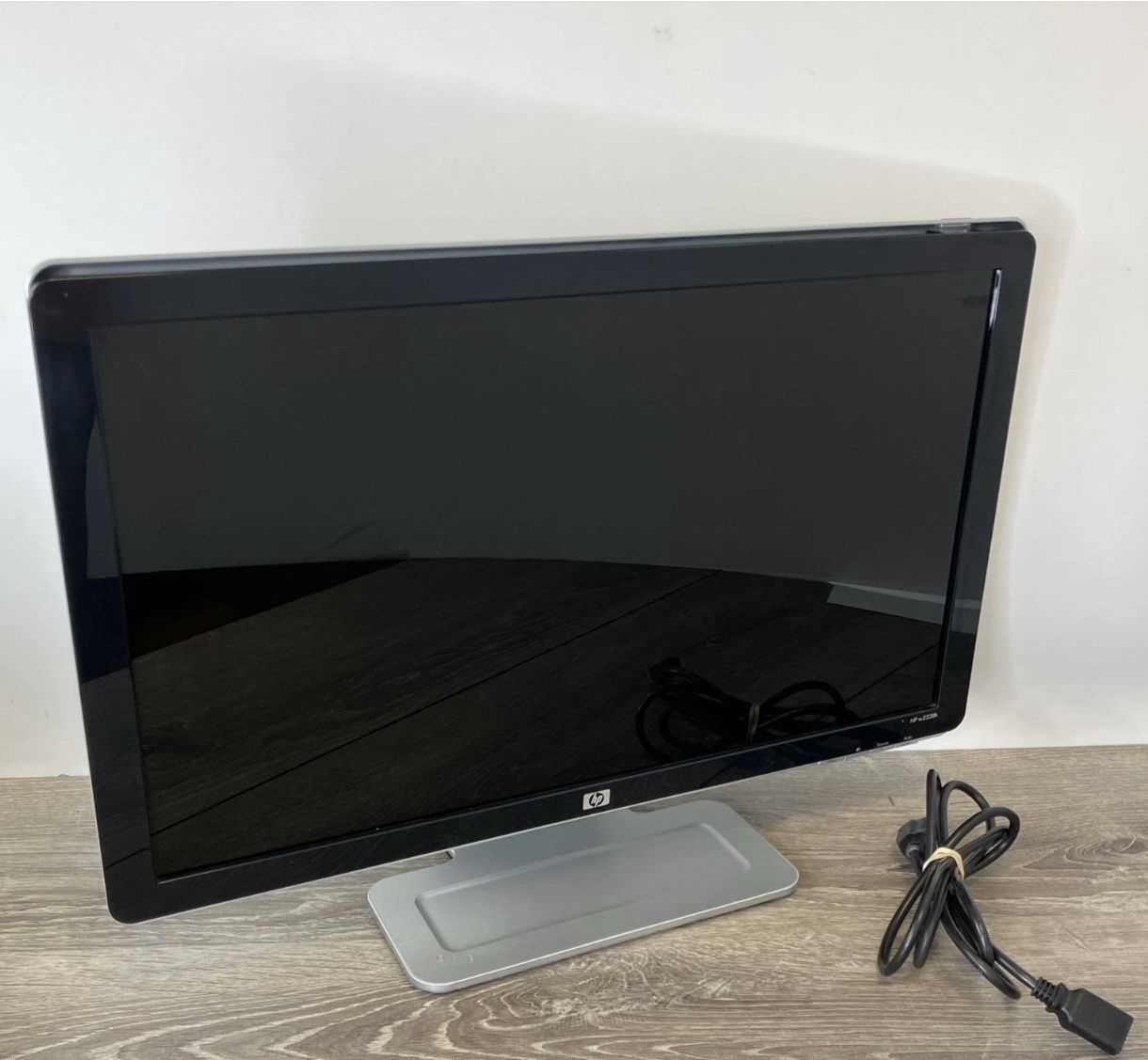 HP w2338H 23" inch Widescreen Full HD LCD TFT Monitor w/Speaker VGA HDMI