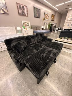 SECTIONAL WITH PULL