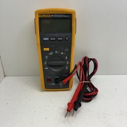 Fluke 233 MultiMeter 211451/11