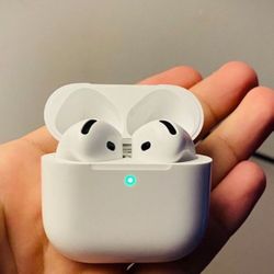 Apple Airpods 4’s
