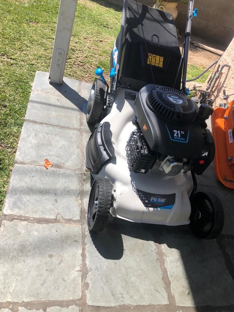 Pulsar
21 in. 200 cc Gas Recoil Start, Walk Behind Push Mower, Self-Propelled 3-in-1 with 7 Position Height Adjustment