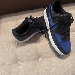 Men’s Black and Blue Nike Sneakers, Size 9