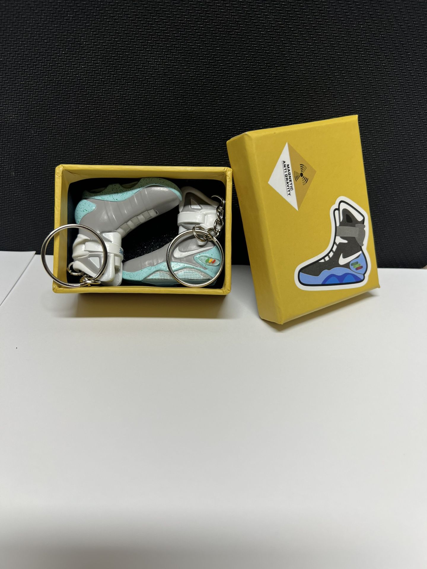 Nike Beautiful Air Mug Sneaker Mini 3d Keychain/Keyring Free Box and Bag Offer